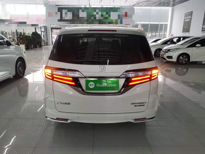 Фото 6 - Honda Odyssey