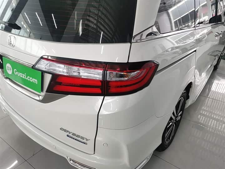 Фото 8 - Honda Odyssey