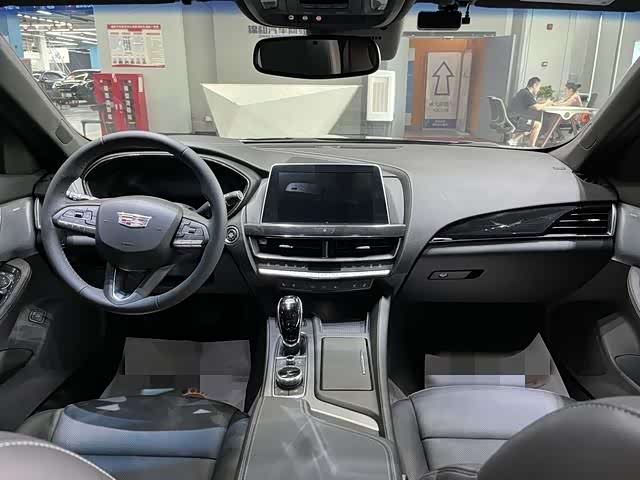 Фото 6 - Cadillac CT5