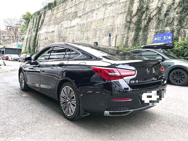 Фото 4 - Hongqi H5