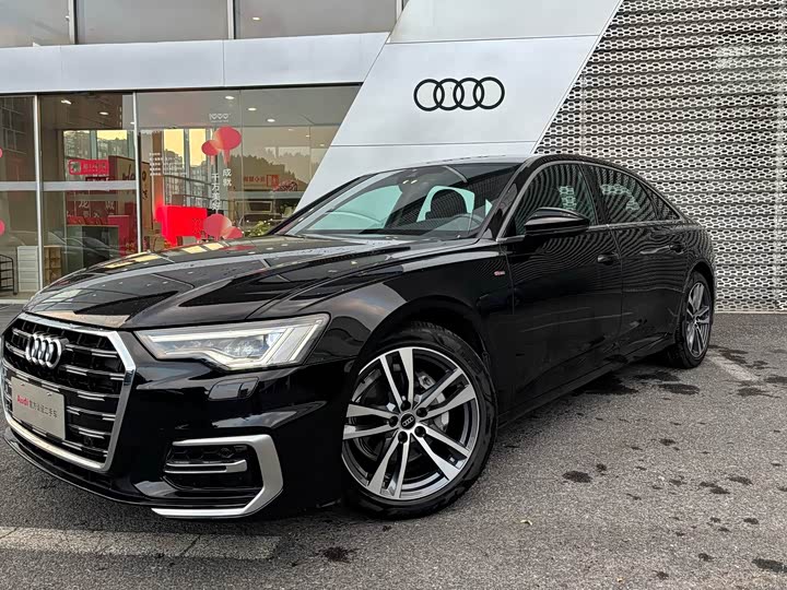 Фото 1 - Audi A6L
