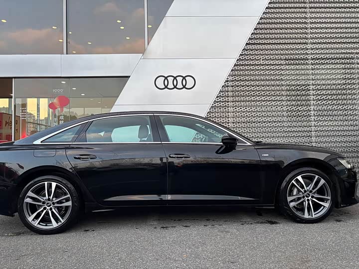 Фото 3 - Audi A6L