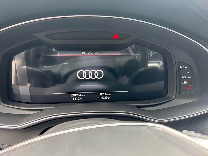 Фото 6 - Audi A6L