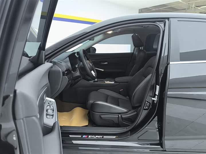 Фото 9 - Nissan Sylphy