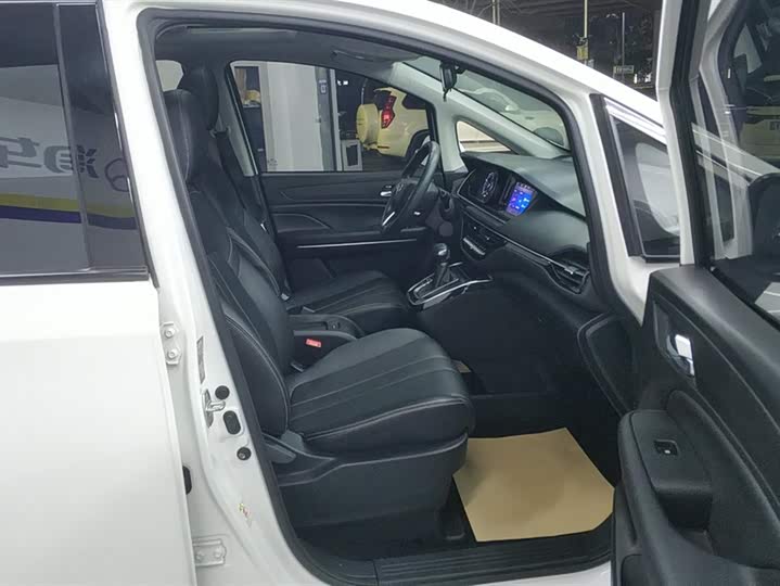 Фото 8 - GAC Trumpchi M6