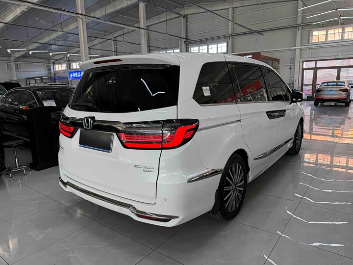 Фото 4 - Honda Elysion