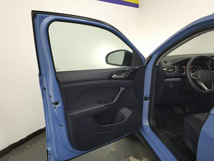 Фото 7 - Volkswagen Tharu