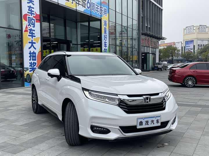 Фото 7 - Honda Avancier