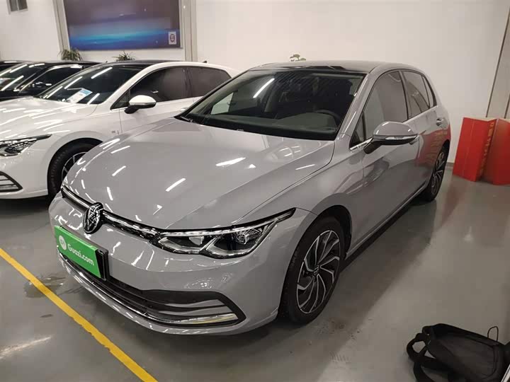 Фото 2 - Volkswagen Golf