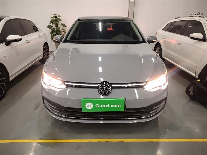 Фото 3 - Volkswagen Golf