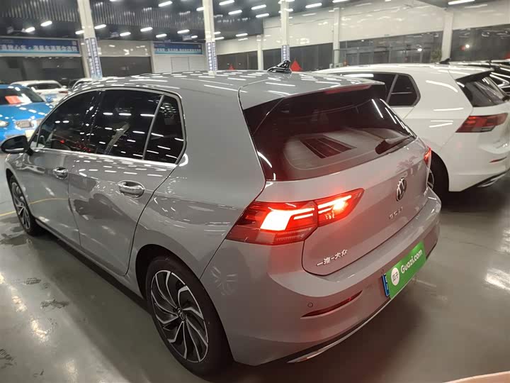 Фото 5 - Volkswagen Golf