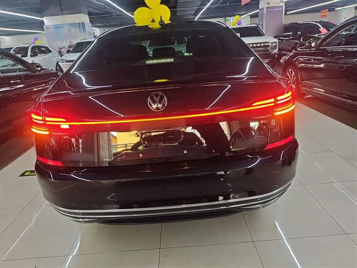 Фото 6 - Volkswagen Passat