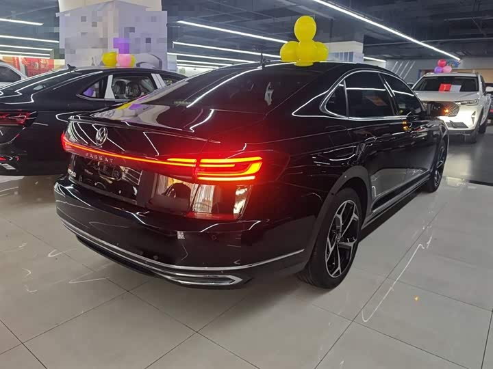 Фото 7 - Volkswagen Passat