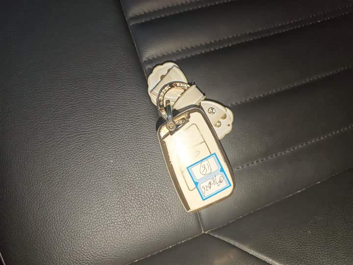 Фото 9 - Volkswagen Passat