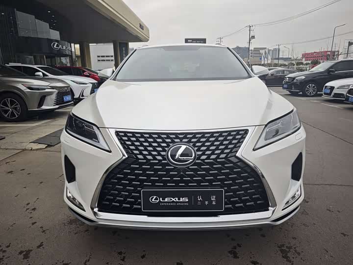 Фото 3 - Lexus RX