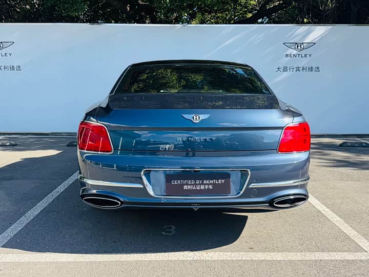 Фото 4 - Bentley Flying Spur