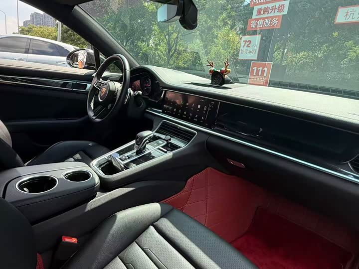 Фото 5 - Porsche Panamera