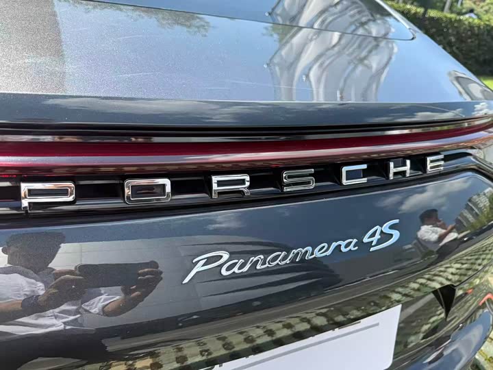 Фото 8 - Porsche Panamera