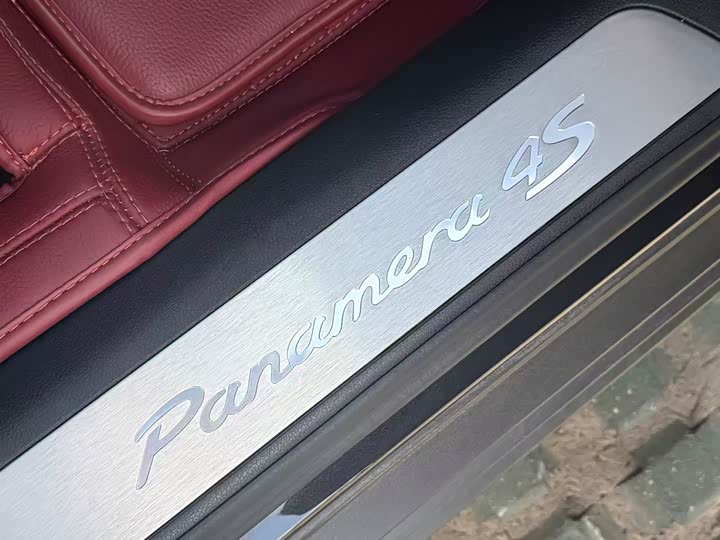 Фото 9 - Porsche Panamera