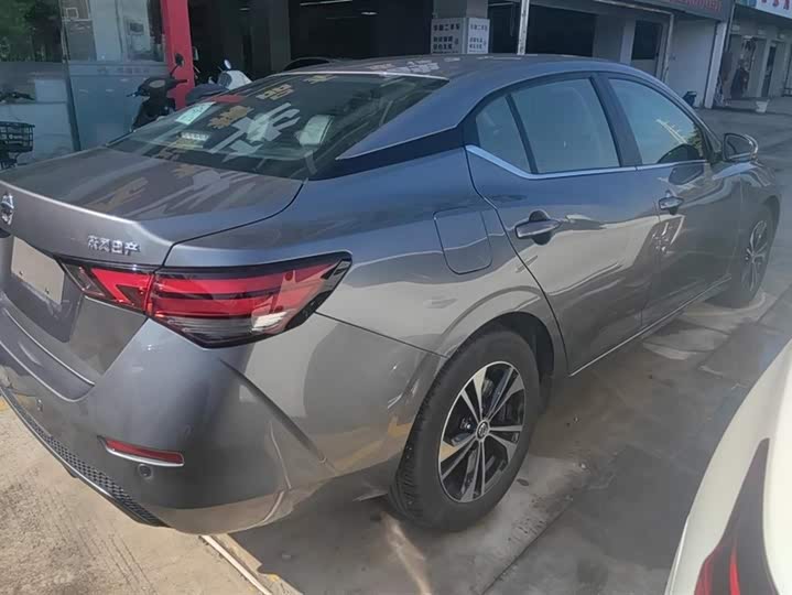 Фото 3 - Nissan Sylphy