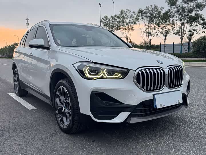 Фото 3 - BMW X1