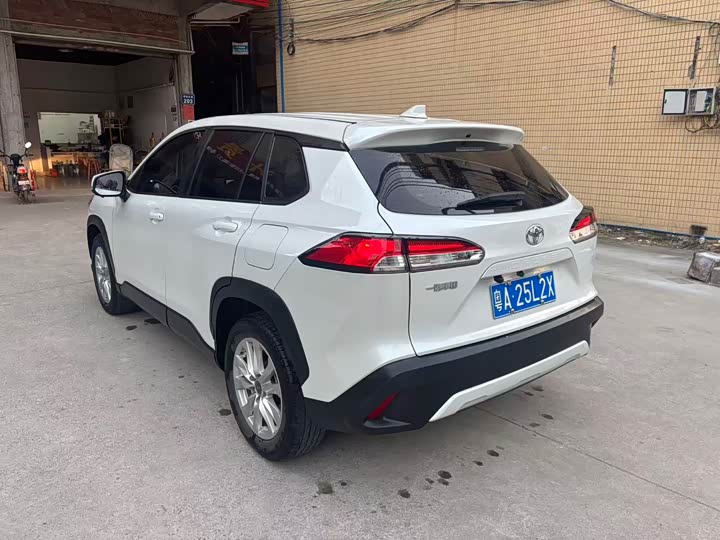 Фото 4 - Toyota Corolla Cross