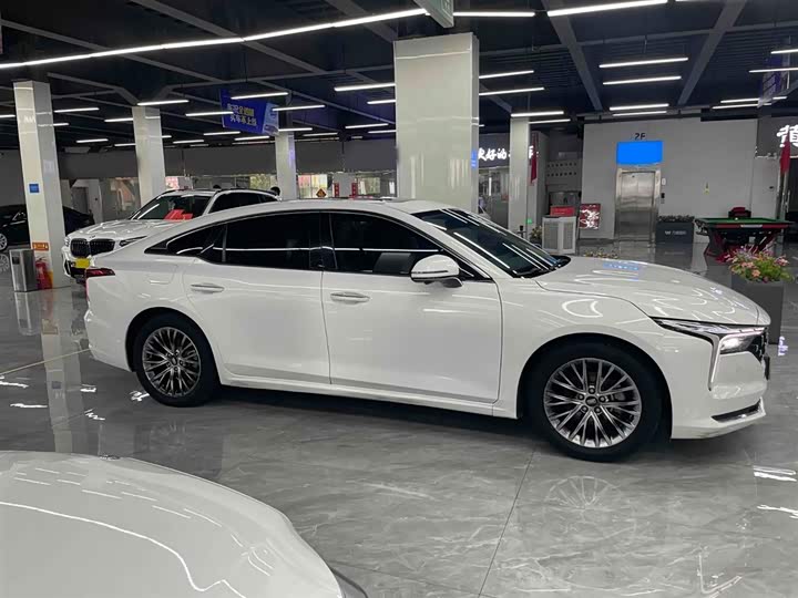 Фото 4 - Bestune B70