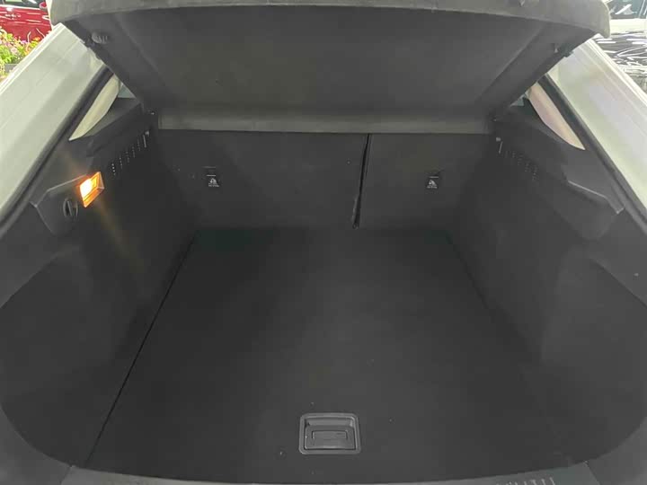 Фото 9 - Bestune B70