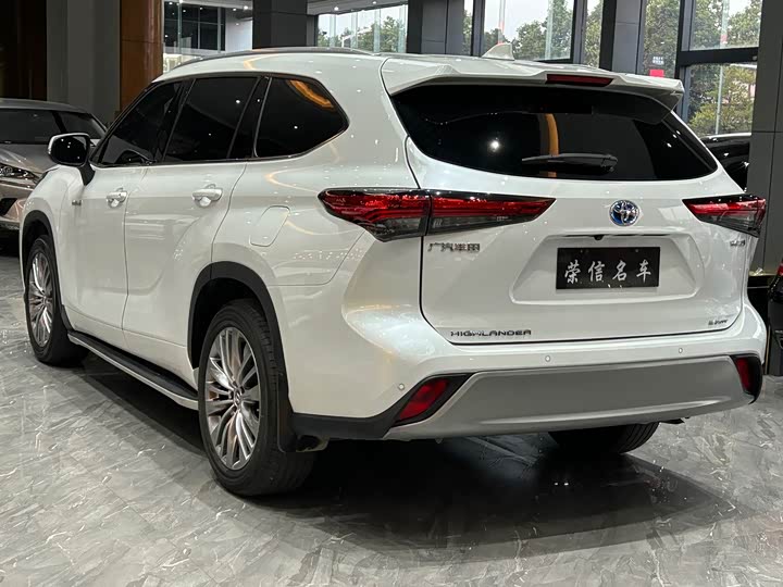 Фото 5 - Toyota Highlander