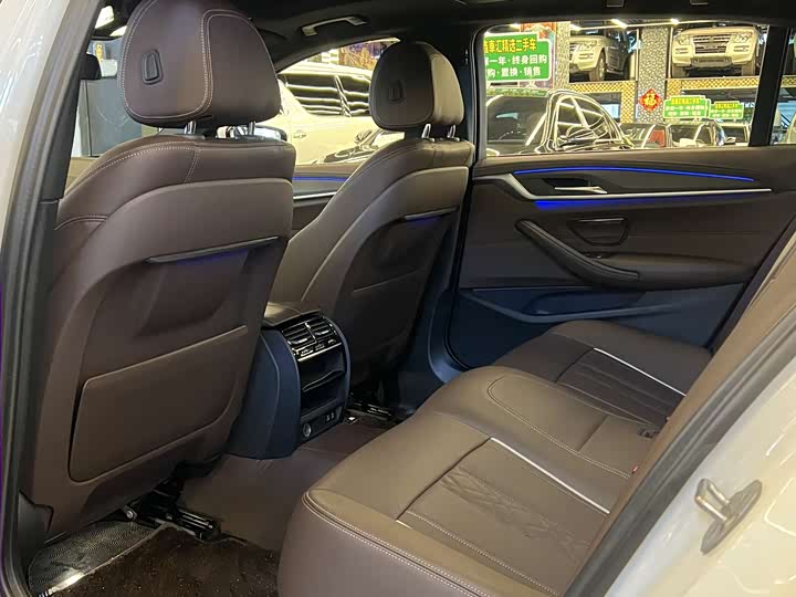 Фото 9 - BMW 5 Series