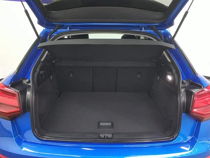 Фото 4 - Audi Q2L e-tron