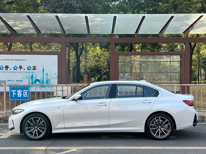 Фото 2 - BMW 3 Series