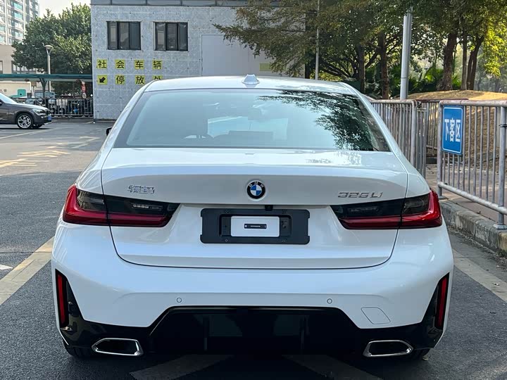 Фото 3 - BMW 3 Series