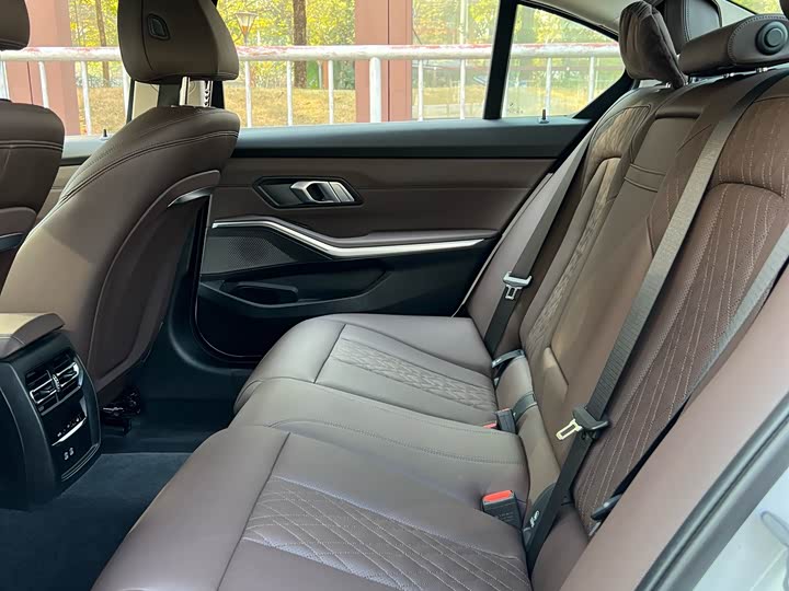 Фото 9 - BMW 3 Series