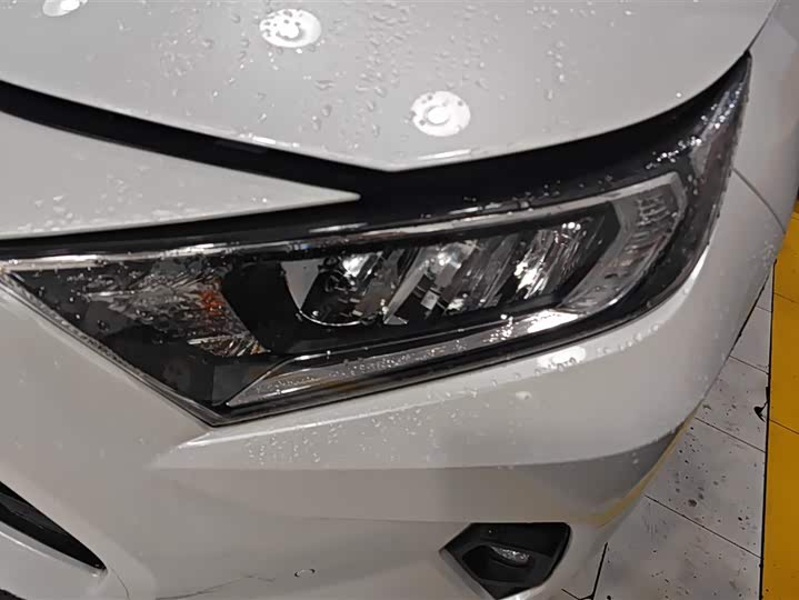 Фото 5 - Toyota RAV4