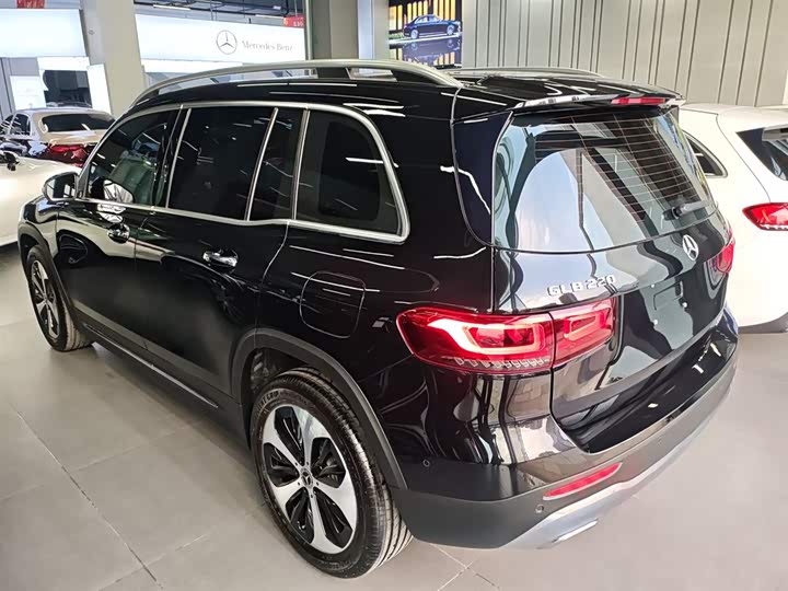 Фото 5 - Mercedes-Benz GLB-Class