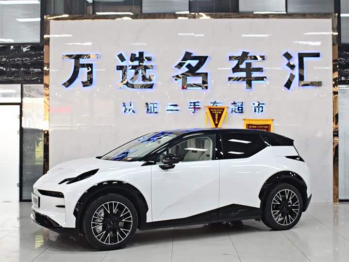 Фото 1 - Zeekr X