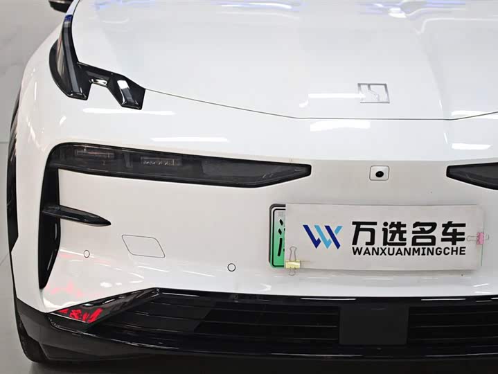 Фото 3 - Zeekr X