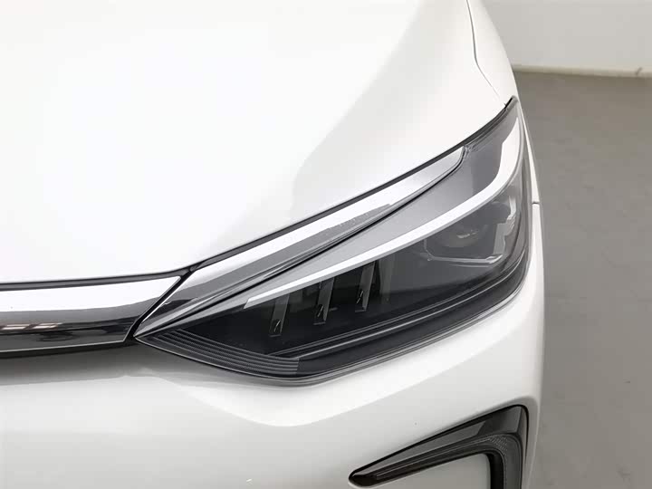 Фото 7 - Beijing EU5 Plus