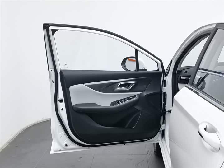 Фото 8 - Beijing EU5 Plus