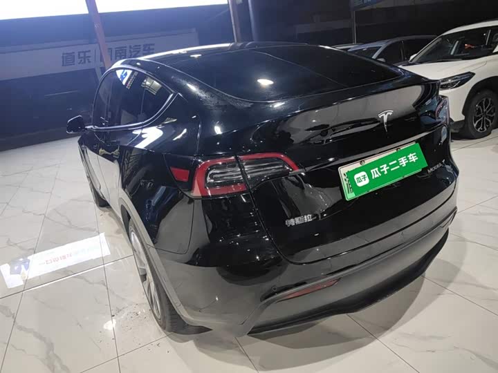 Фото 5 - Tesla Model Y