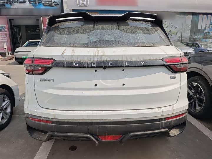 Фото 6 - Geely Coolray