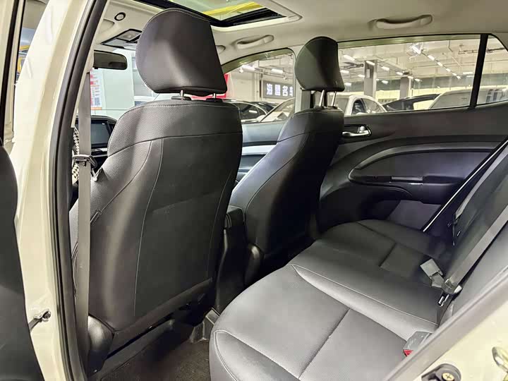 Фото 5 - Kia KX1