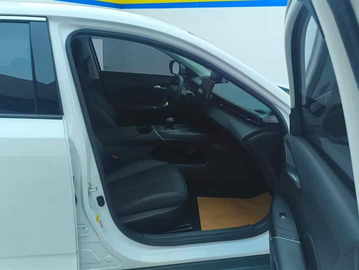 Фото 8 - Changan Eado Plus