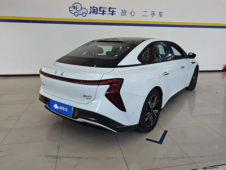 Фото 3 - Hongqi EH7