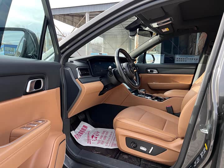 Фото 4 - LiXiang One