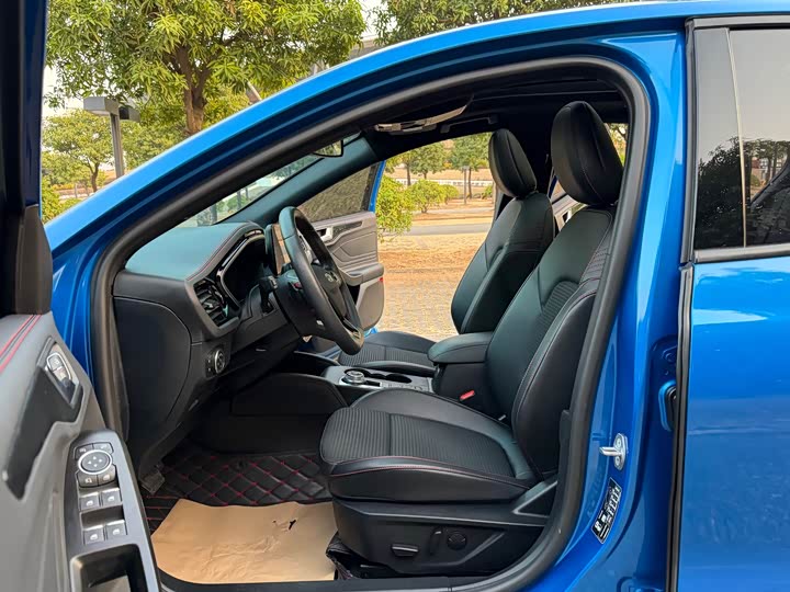 Фото 5 - Ford Focus