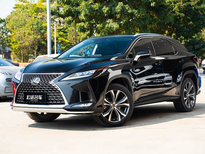 Фото 1 - Lexus RX