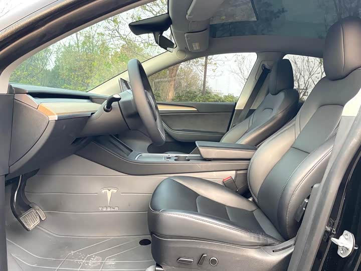 Фото 8 - Tesla Model Y