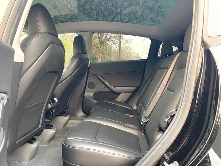 Фото 9 - Tesla Model Y